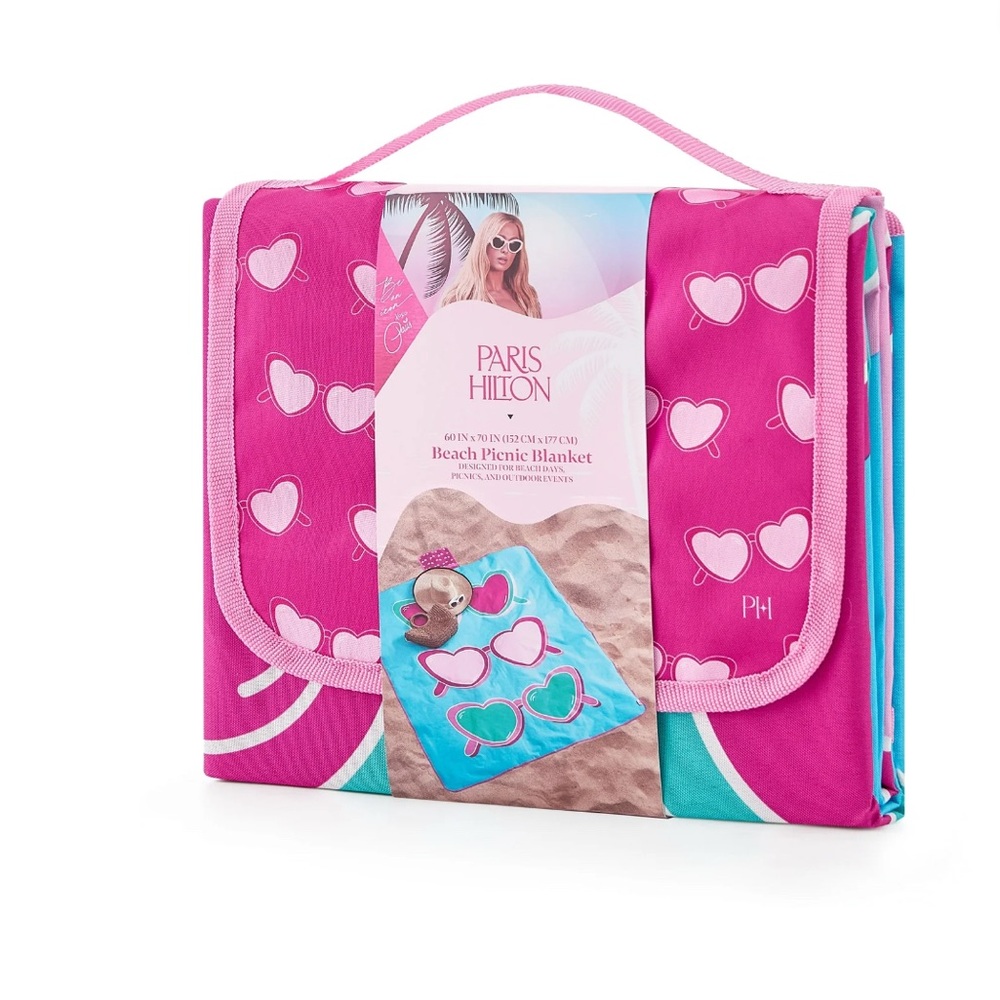 NWT Paris Hilton Pink Heart Beach or Picnic Blanket 60” x 70” Foldable Blanket